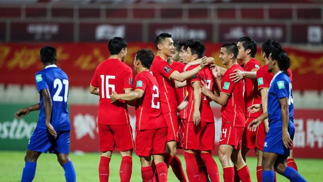  摩纳哥主场憾平朗斯，争四形势陷入白热化  